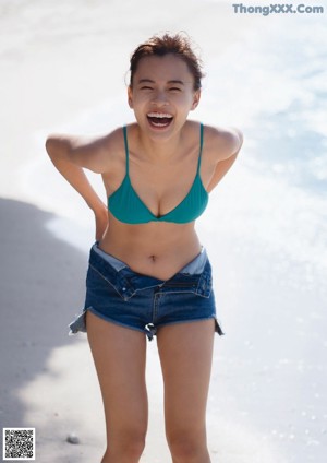 A series of four pictures of a woman with different facial expressions.