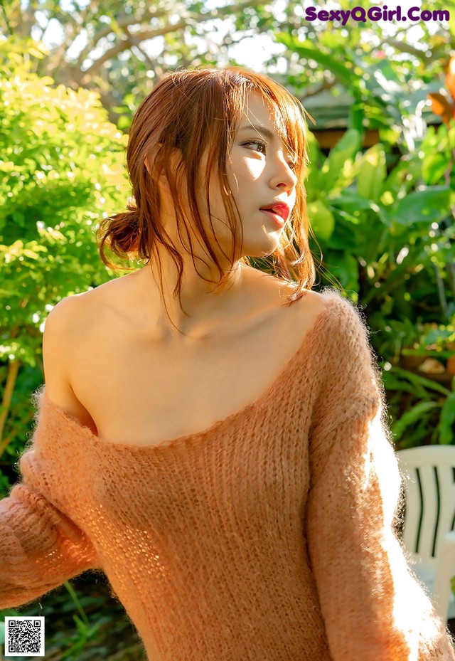 Mayuki Ito - December 2ch Free Mp4 No.0c1275